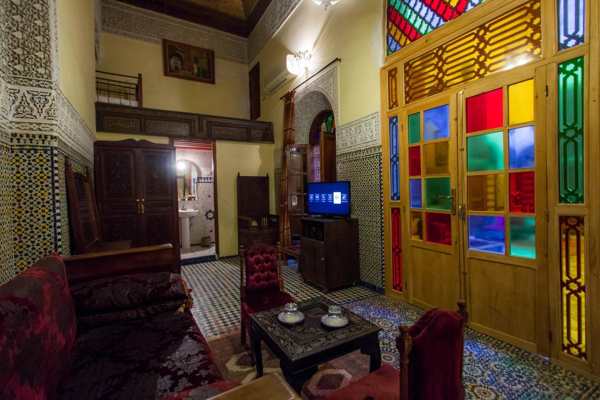 Riad Ibn Khaldoun Фес Екстериор снимка