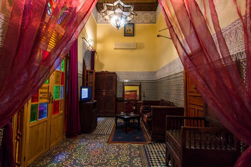 Riad Ibn Khaldoun Фес Екстериор снимка